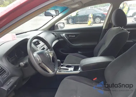 2013 Nissan Altima 2.5 S z USA, uszkodzony, nr VIN 1N4AL3AP2DN553952